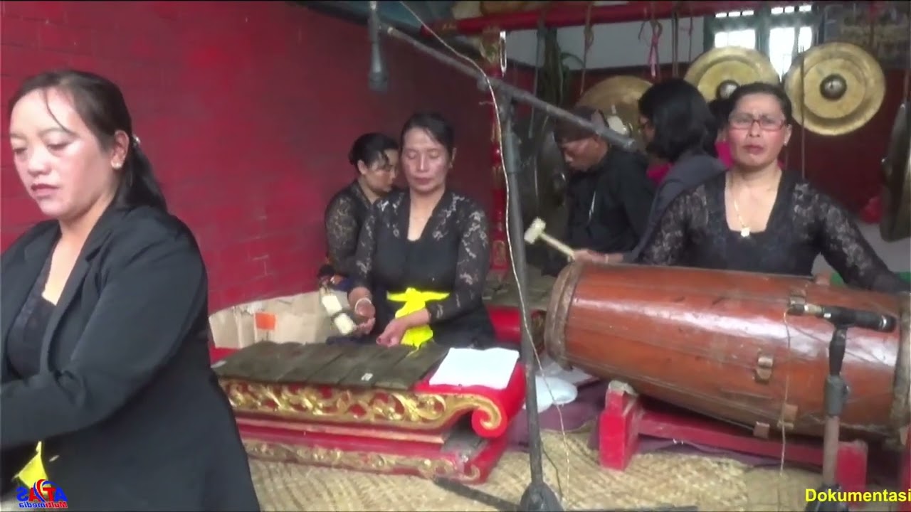 PIODALAN PURA KERTA BUMI DESA SEDAENG (PERSIAPAN - ATER PIUNING)