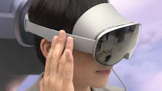 Kr Wearing And Using The Galaxy Xr