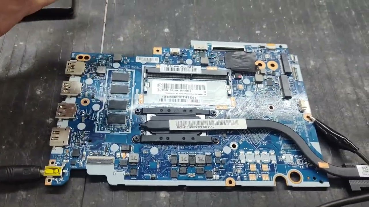 Lenovo ideapad 3 14IAU7【ジャンク／マザーボード故障】 My Lenovo Ideapad 3i won't turn on. I thought it would be