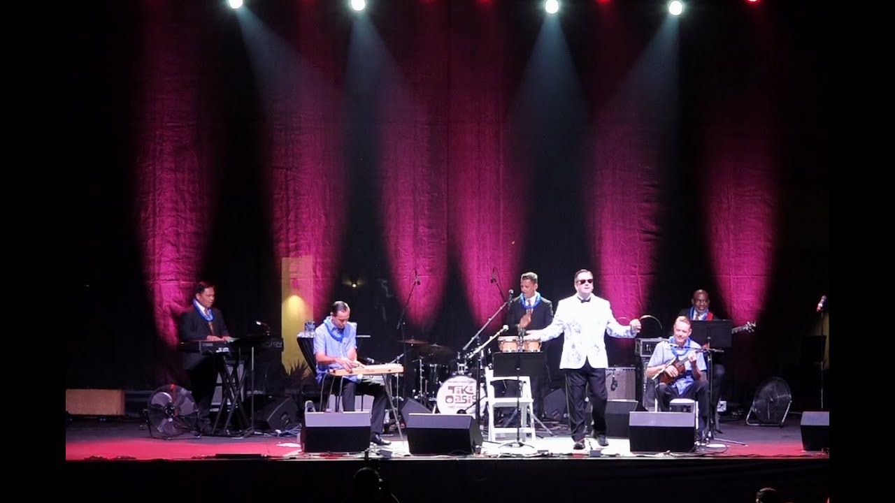 JOHNNY ALOHA - RICHARD CHEESE & LOUNGE AGAINST THE MACHINE