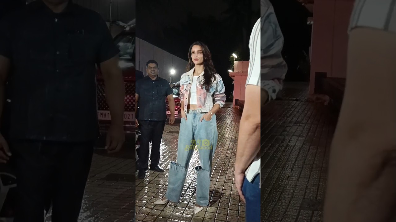 Dhadak 2 Actress Tripti Dimri Spotted At Mumbai | 