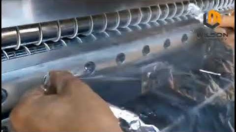 Adjust the cutting knife of bottom sealing machine