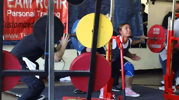 Sheena Hunter squatting 253
