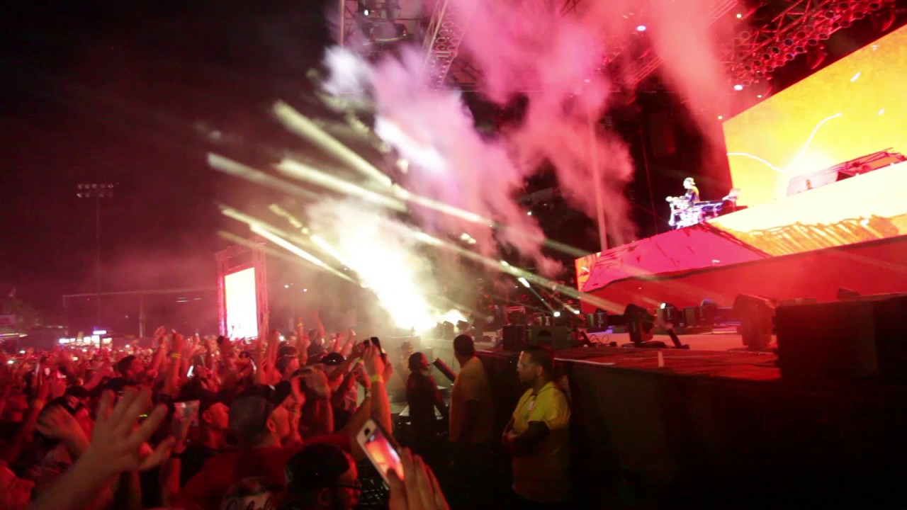reggaetón Chainsmokers at mid state fair 2017
