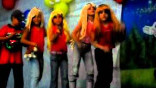 Duda Dançando Hannah Montana