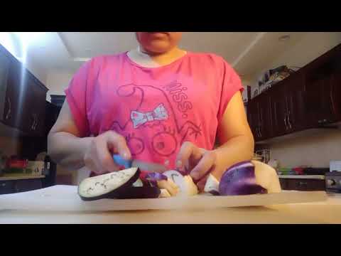 #CUTING EGGPLANT#cooking #ASMR#YUMMY#DELECIOS#SHORT VIDEO