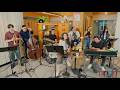 Alessia Cara: Giant Desk Concert