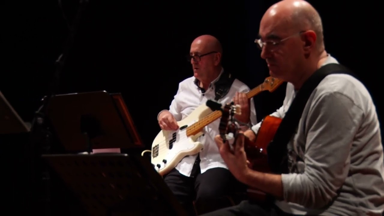 3 GALDETZEN Patxi Saizen abestia Zaratamon Bostak eta Laurenak kantatzen