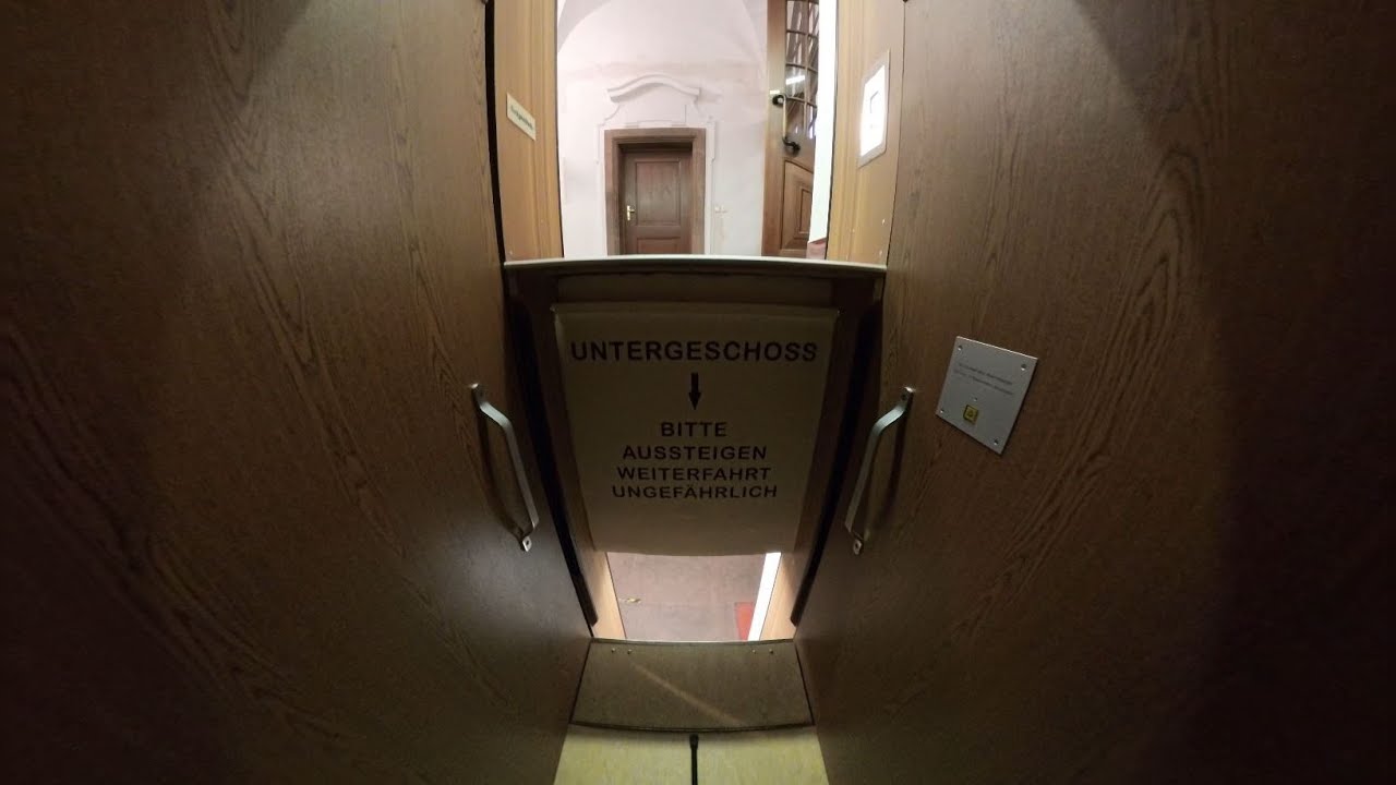 Paternoster elevator full round 360 VR