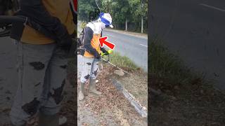 Bapak ini Memotong Rumput Pakai Benang Nylon #shorts