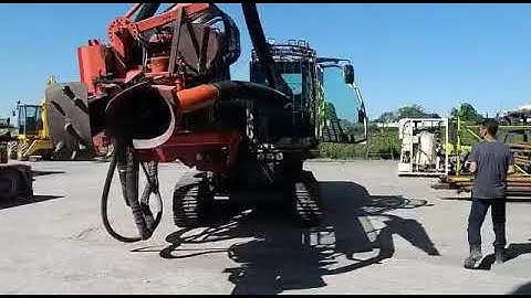 Loading drill machine