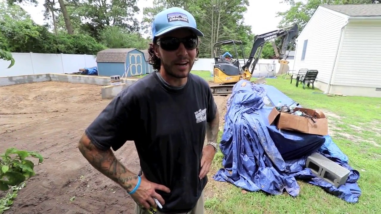 Scoring FREE Pallet Of Cinder Blocks! - YouTube