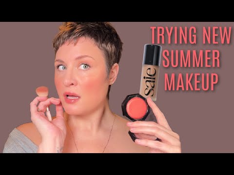 TRYING NEW SUMMER MAKEUP | NEW FENTY BLUSHLIGHTER | SAIE DEW BRONZE