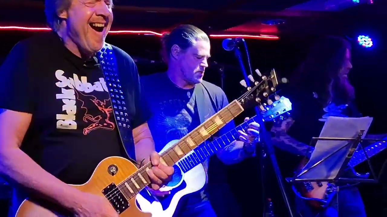 Robert Palmer - Addicted to Love (cover) 