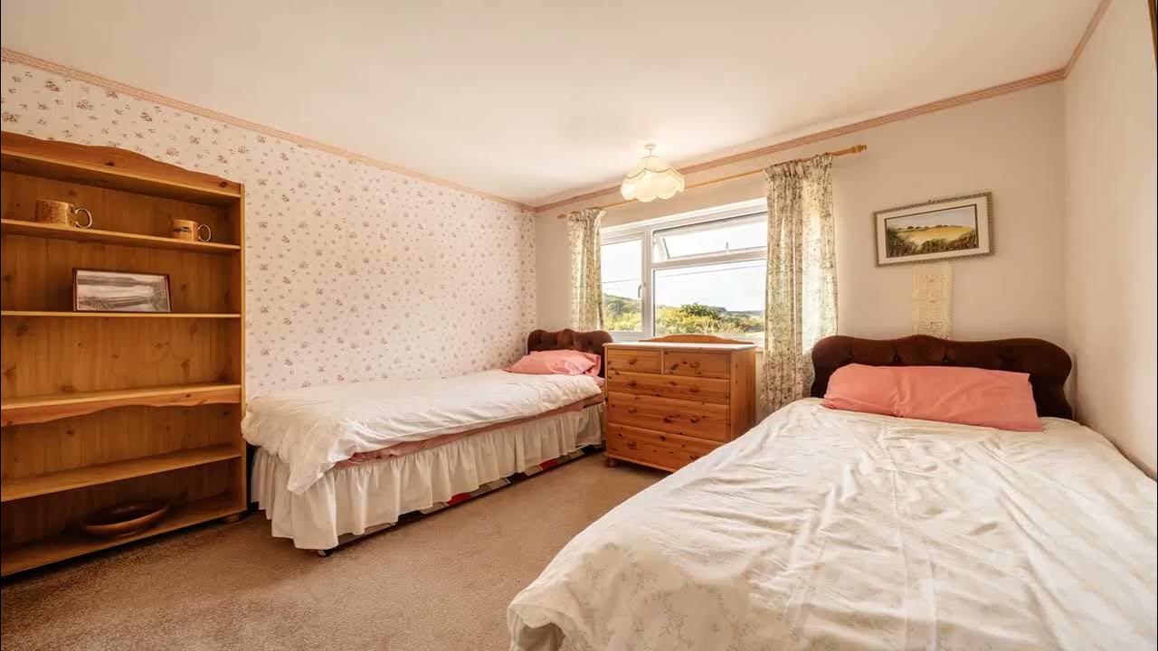 15 Crispin Road YouTube