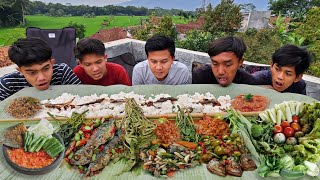 Bikin Ngiler! Memasak dan Mukbang Nasi Liwet dengan Sambal Terasi dan Lalapan Khas Sunda