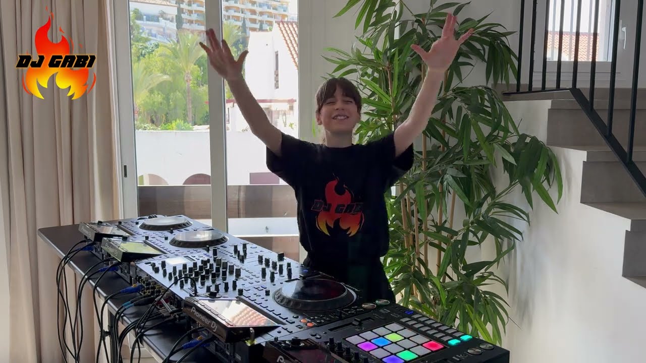 DJ GABI  - 1 HOUR TECH HOUSE MIX FEBRUARY 2025