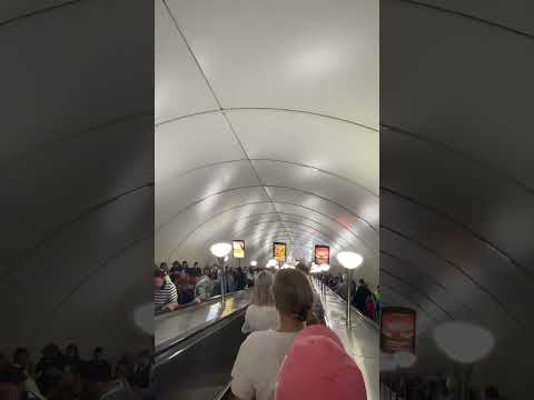 Video: Admir alteyskaya metro stotis Sankt Peterburge