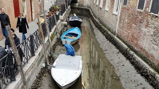 В Венеции обмелели каналы ! Это правда ? Маленькие каналы без воды !