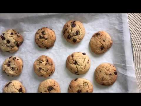 Keto Chocolate Chip Cookies