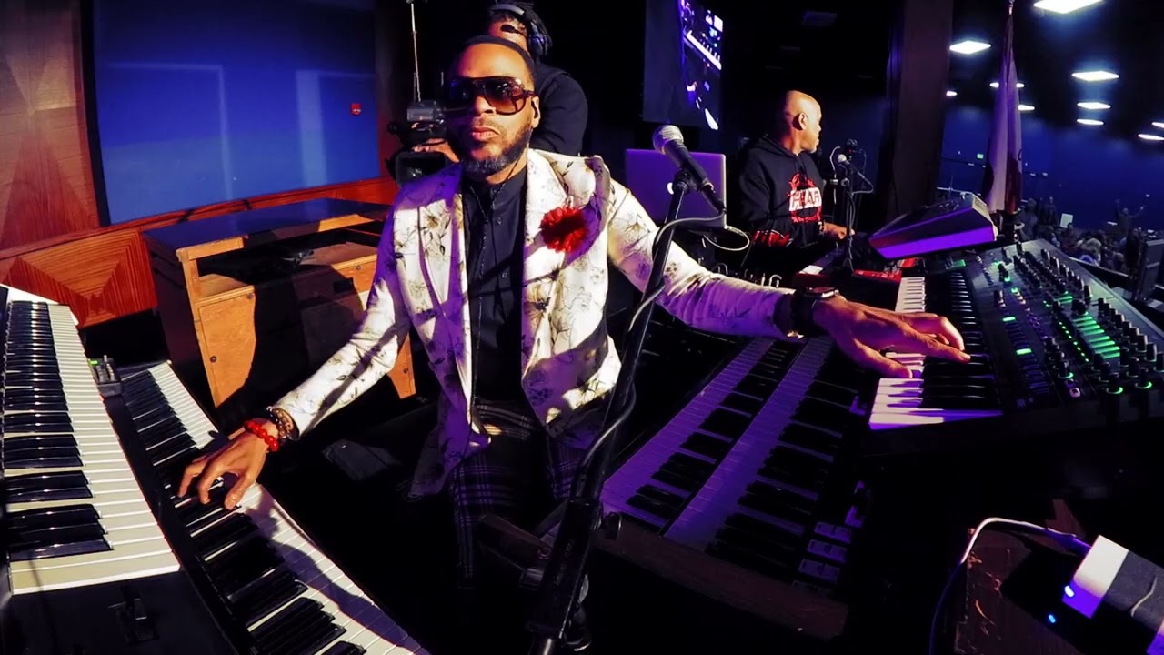 Offering moment turned to a praise moment to God