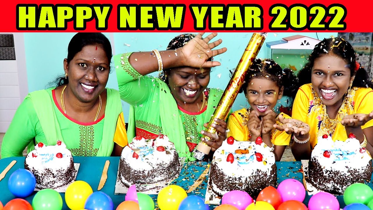 HAPPY NEW YEAR 2022 CELEBRATION IN TAMIL FOODIES FAMILY / BLACK  FOREST CAKE