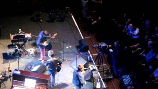 Damon Albarn & Noel Gallagher sing Tender at the Royal Albert Hall
