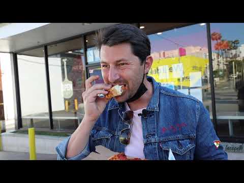 PROFESSIONAL PIZZA CHEF TRIES DOMINO'S PIZZA FOR THE FIRST TIME