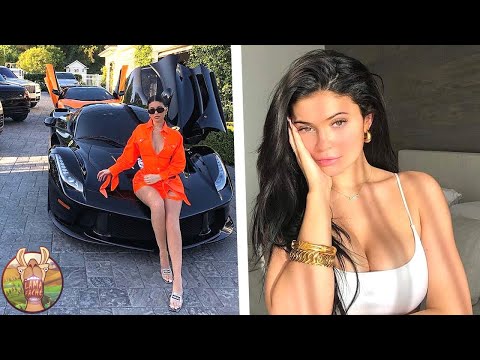 Vidéo: Qui est la maman de Kylie Jenner ?