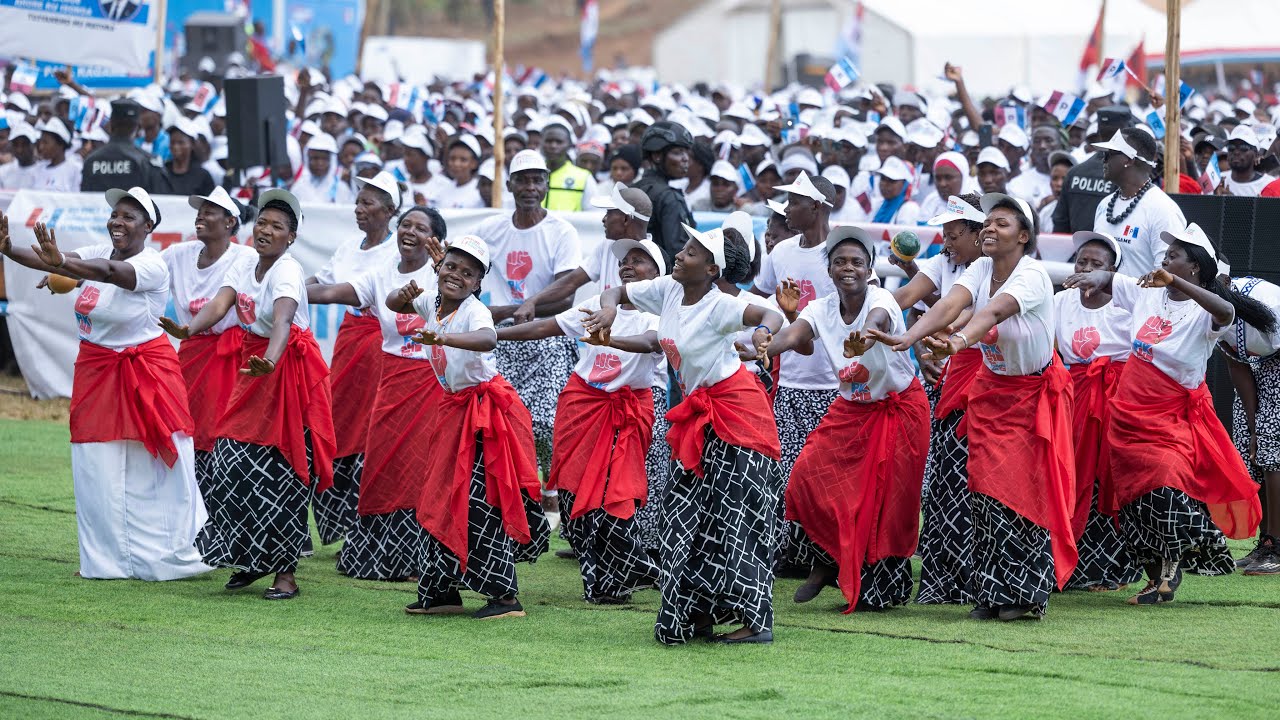 Itorero ABASAAMYI ba Nkombo bakiriye Umukandida Paul Kagame i Nyamasheke mu mbyino yihariye
