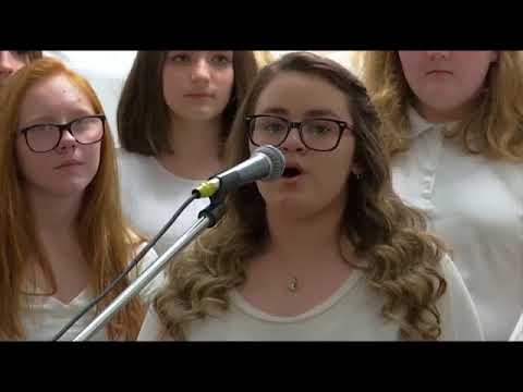 Loftis Middle School Choir sings Christmas Carols