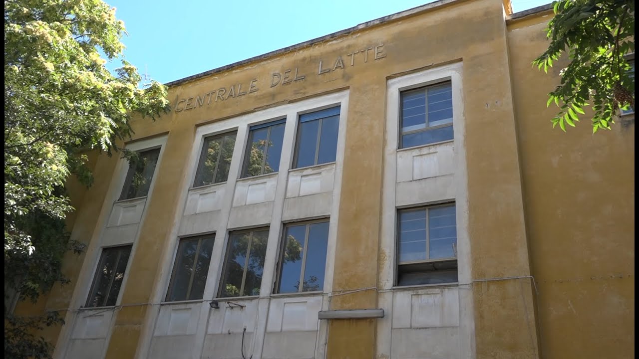 Bari, quel che resta della Centrale del latte: 