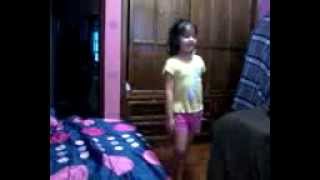 Mounstro Chupa A Niña De 7 Años