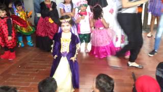 Fuesta De Desfraces 2013, Desafile En La Unidad