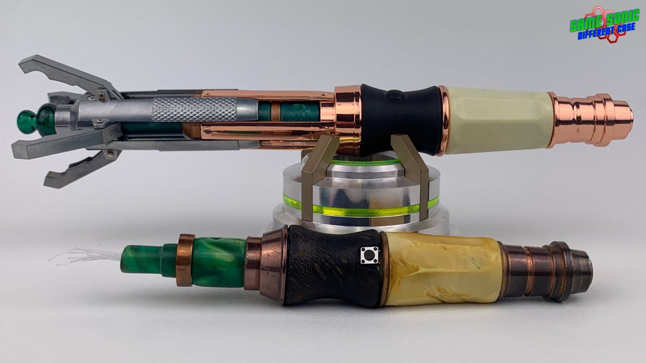 Eleventh Doctors Shark Eaten Sonic Screwdriver Replica - YouTube.