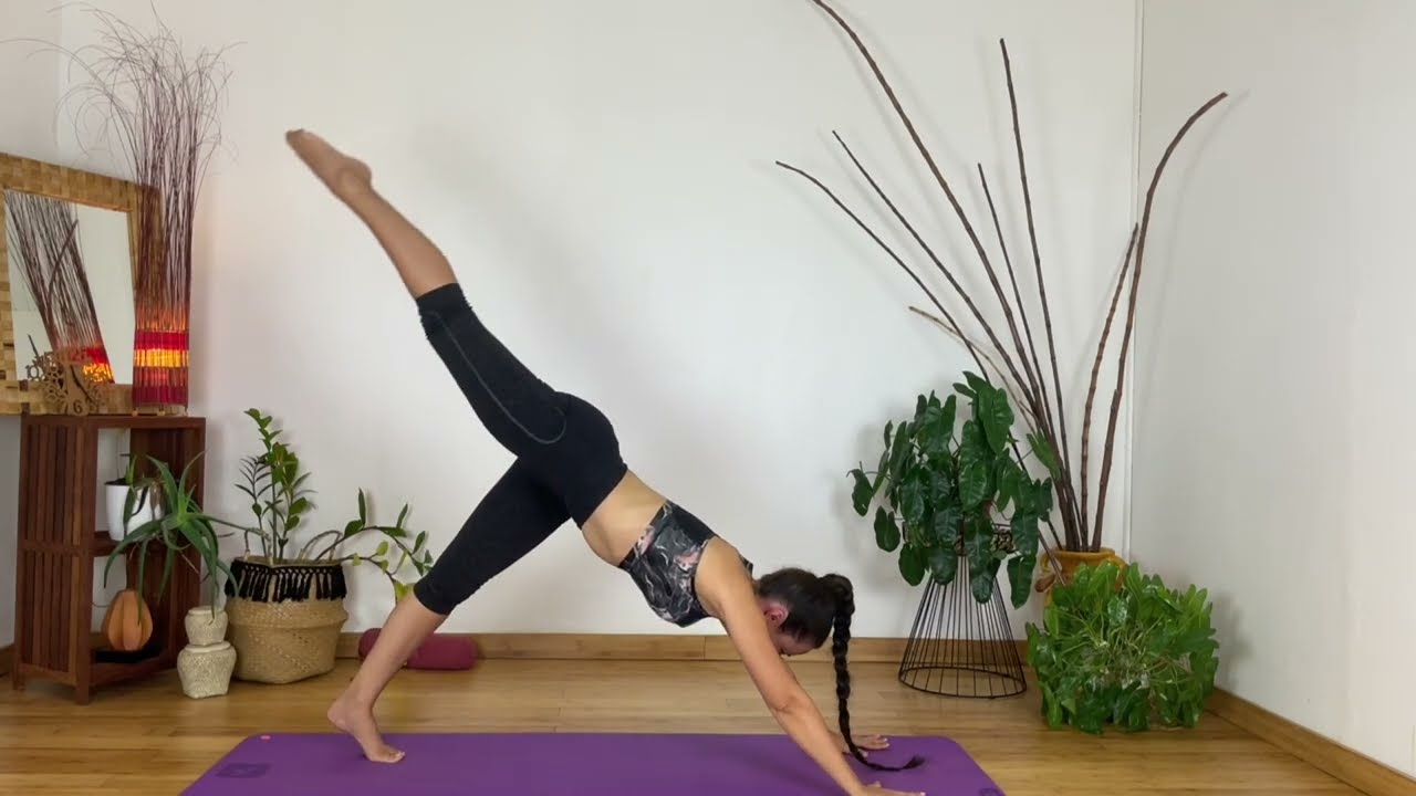 30 minutes Vinyasa Yoga - niveau inter/avancé - renforcement et étirement profond