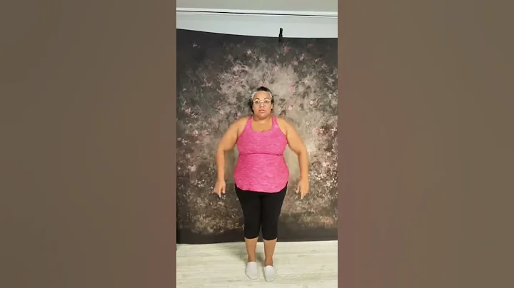 Posing tips to flatter your arms : plus size photographer