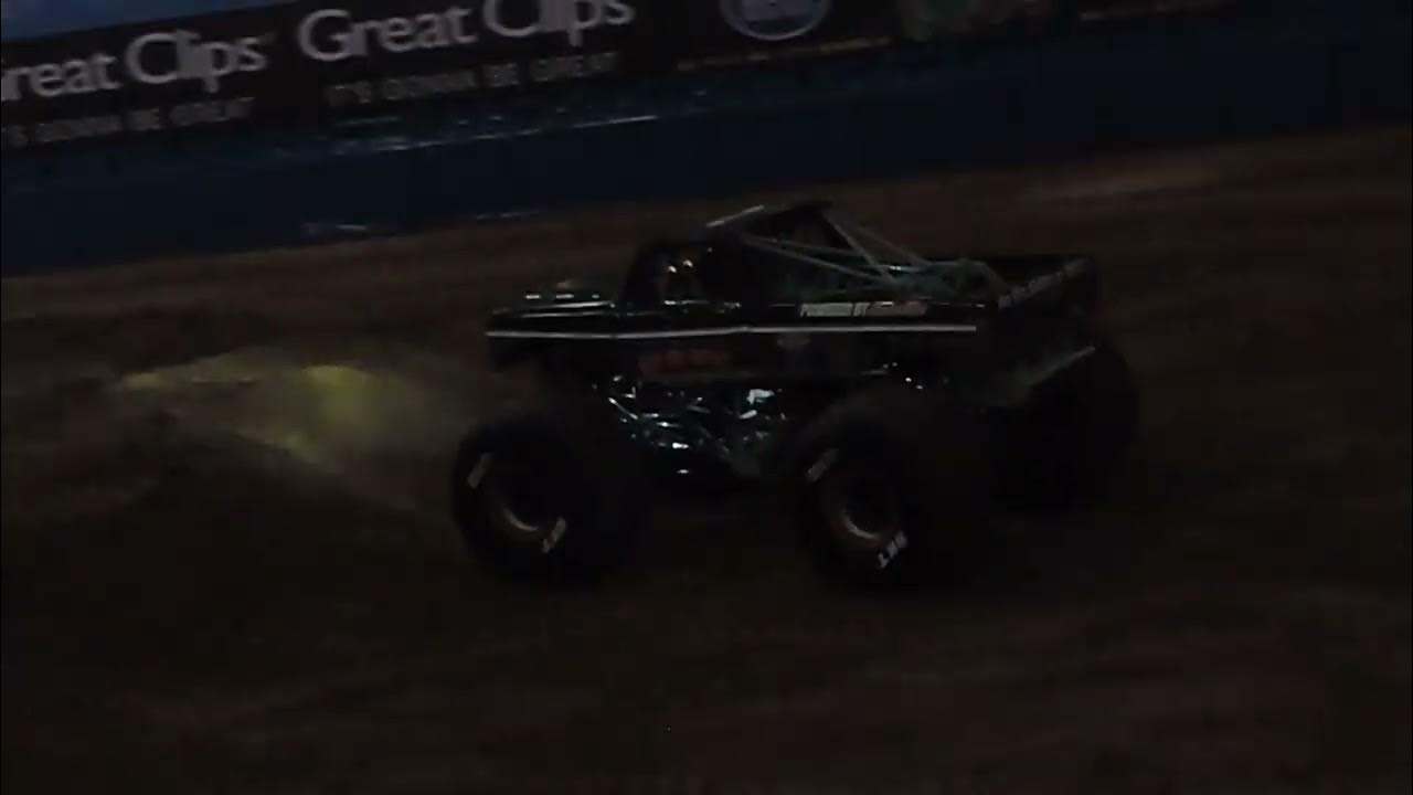 Miss Get Er Done Monster Truck Freestyle ( Monster Jam Nutter Center