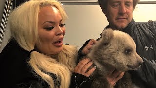 SURPRISING TRISHA WITH BABY GRIZZLY BEARS!!!