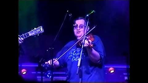 Billy Strings w/Michael Cleveland - Train That Carried My Girl From Town~)Black Mountain Rag