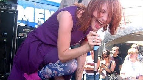 Paramore Warped Tour 2006 Full Performance