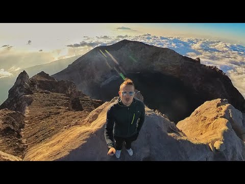 Hiking Mount Agung, Bali (Besakih trail, to the summit) 🇮🇩