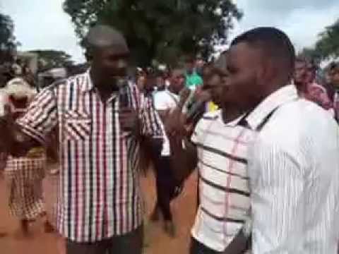 Auchi Poly Lecturer Sings On Stage - Auchi Poly Engineering Week