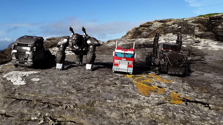 TERRORCON DECEPTICON MAXIMAL AUTOBOT WHO IS COOLER