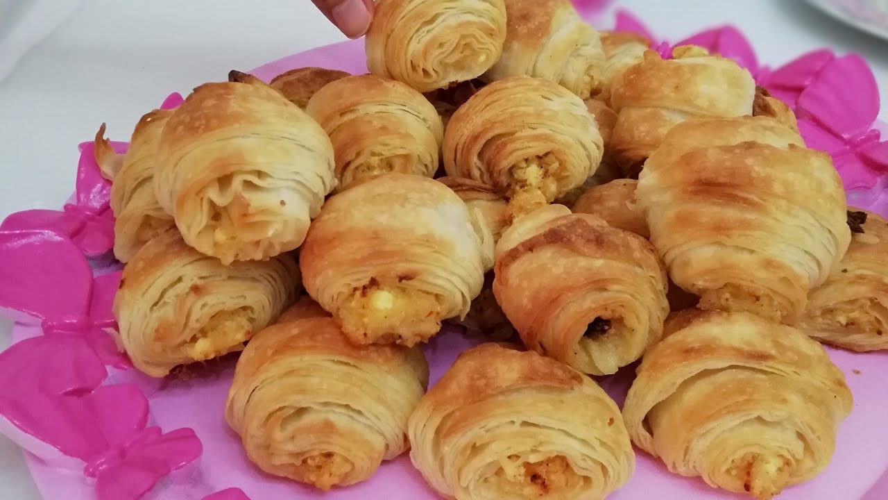 Kremalı kat kat börek tarifi (kruvasan börek) YouTube