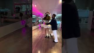 Intermediate Level Salsa Combination by Alejandro Sol and Jessica