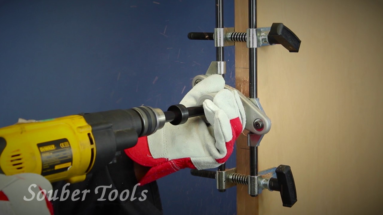 DE 16 - Fräsen von zentrierten Schlosstaschen