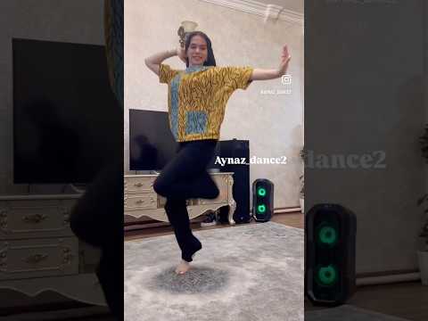 رقص خیره کننده آذری دختربچه با استعداد چه رقص پایی میکنه