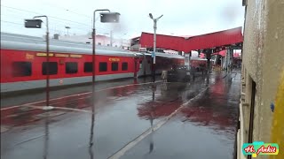 Arriving Rajendranagar In Heavy Rains: Spotting Sampoorna Kranti, Patna Rajdhani & RJPB-LTT Express