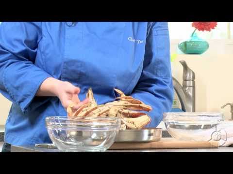 Cracking And Cleaning Dungeness Crab-11-08-2015